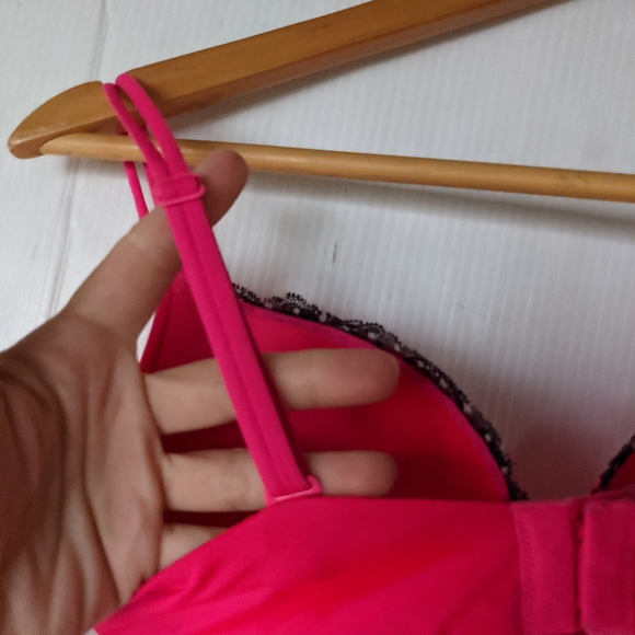 VICTORIA'S SECRET Very sexy push-up bra hot pink black lace 34DD - Picture 3 of 7